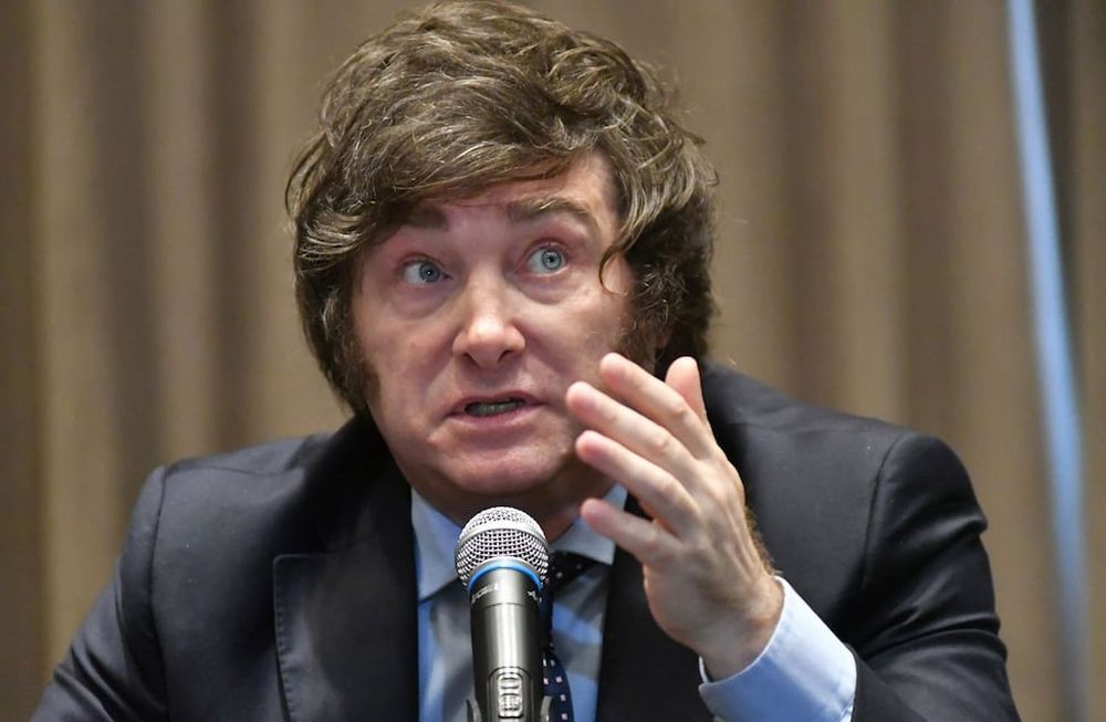 El Diputado Nacional, Javier Milei, quien lidera el partido político, La Libertad Avanza, brindó una conferencia en la ciudad de Río Cuarto, Córdoba, en donde también mantuvo un encuentro con los productores rurales de la zona. (Tomy Freagueiro / La Voz)