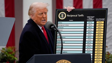 Donald Trump castigó a Argentina con aranceles del 10%.