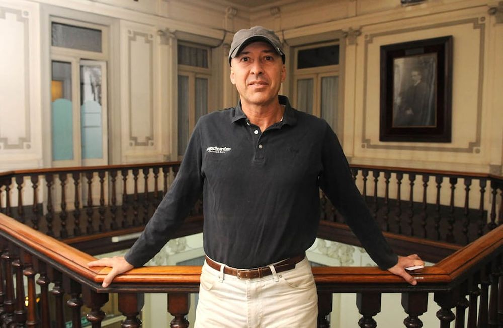 El ingeniero industrial y consultor de empresas de base tecnológica desde hace 25 años, es uno de los impulsores del proyecto Old Tree, aceitera que nació de un relato que une generaciones. / Foto: Florencia Kaiser/ Los Andes