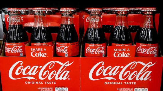 Latinos boicotean a Coca Cola por apoyar las medidas de Trump.&nbsp;