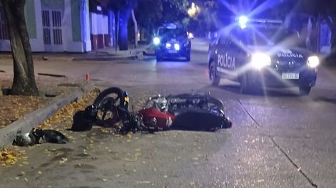 Fatal accidente en San Martín: un joven motociclista perdió la vida tras colisión con un automóvil