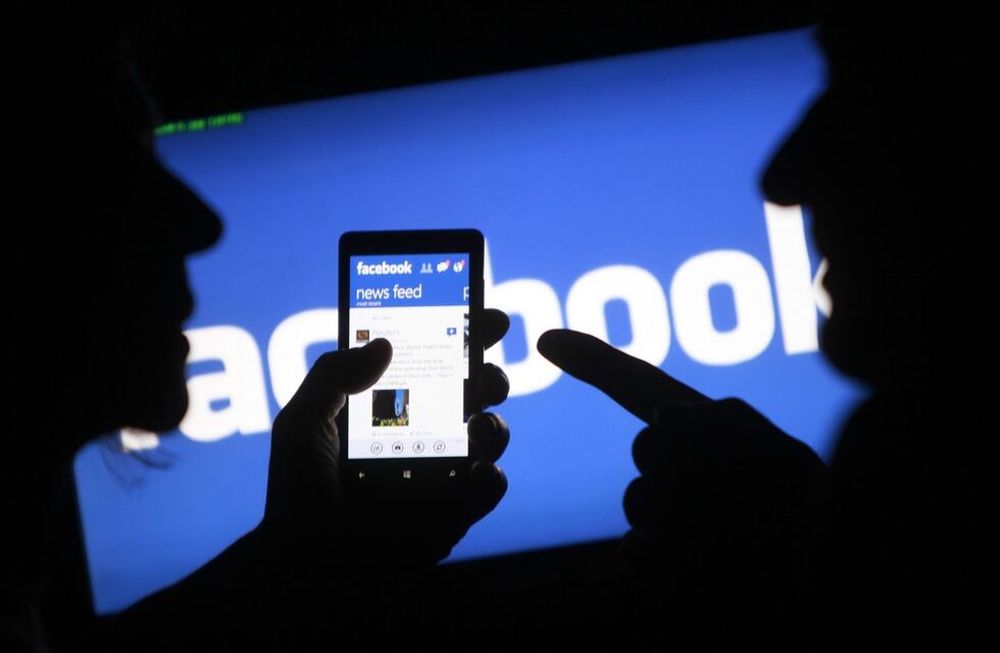 ¿Podrá la red social recuperar la confianza pública? - Por Sharon Cohen y Matt Sedensky