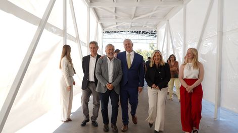 Omar Felix, Alfredo Cornejo, Hugo Bianchi y Hebe Casado en la reinaguración de Plastiandino.