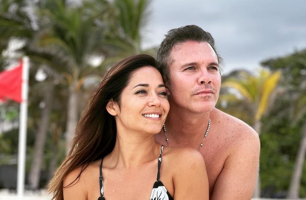 Gisela Campos y su novio disfrutan de una vista privilegiada en una isla del mar Egeo