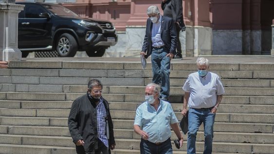 El Gobierno le ratificó a los gremios que se negociarán paritarias sin techo. Foto Federico Lopez claro