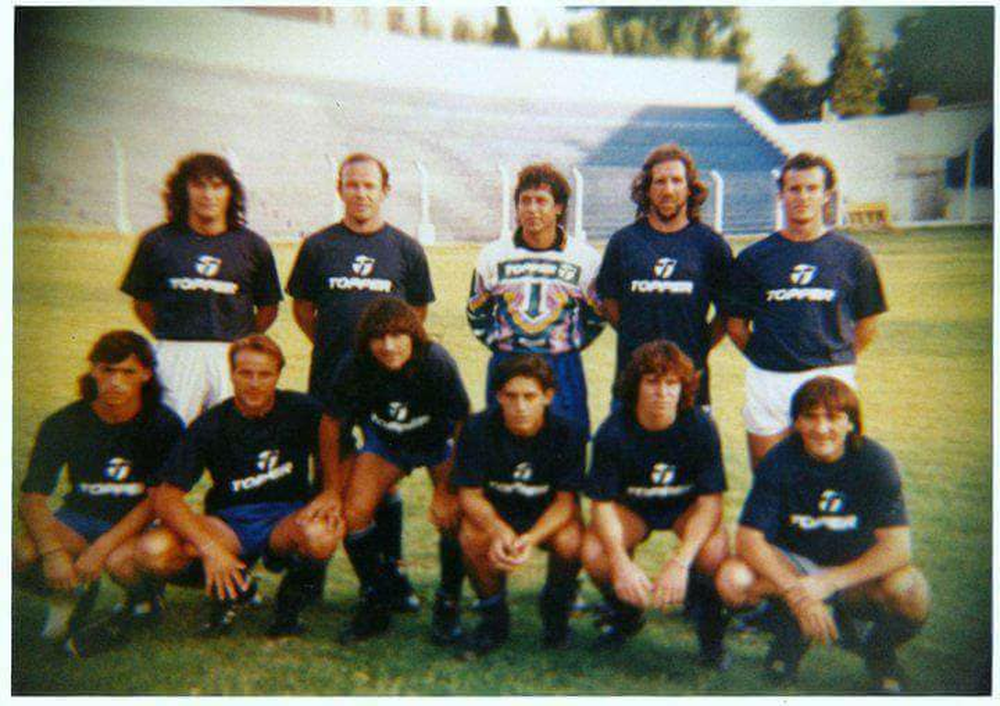 Formaci&oacute;n de la Lepra campeona en 1993, con Daniel Oldr&aacute; vestido de Azul