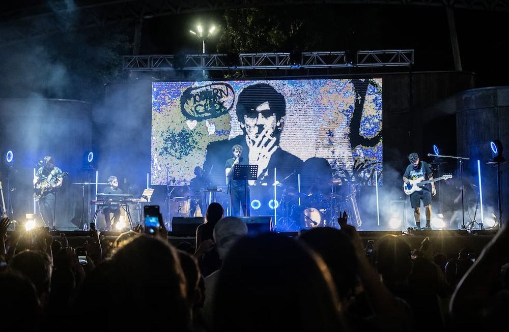 Unas 5000 personas homenajearon a Charly García en “Tengo que volverte a ver”