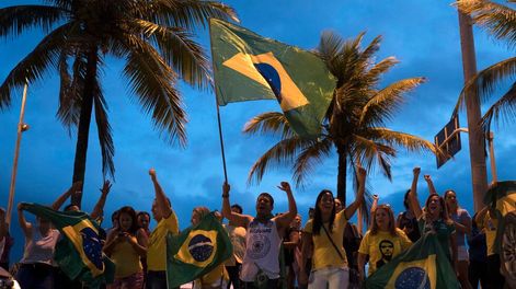 Haddad y Bolsonaro en virtual empate técnico para la primera vuelta