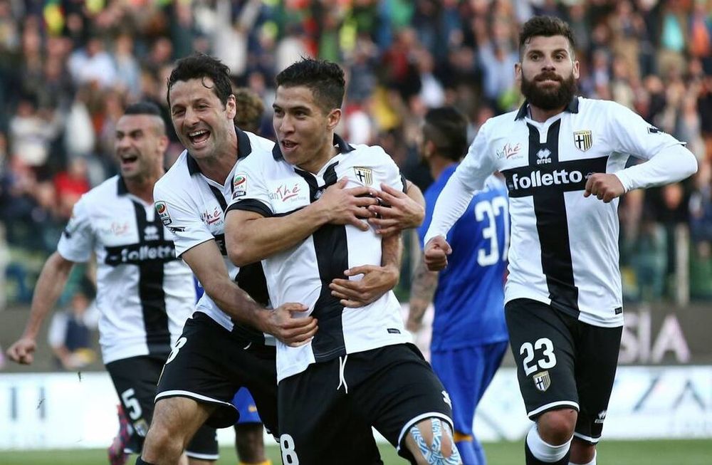 Juventus perdió en su visita al Parma pero continúa liderando