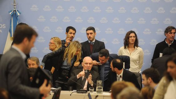 Plenario de las comisiones de Legislación General, Presupuesto y Asuntos Constitucionales para tratar las modificaciones a la Ley Bases.  (Federico López Claro)