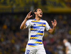 Cavani al borde del abismo. Seguir jugando o retirarse.