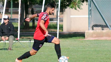 Viguet, volante ex Independiente Rivadavia, es candidato para ir desde el arranque. / Prensa Deportivo Maipú