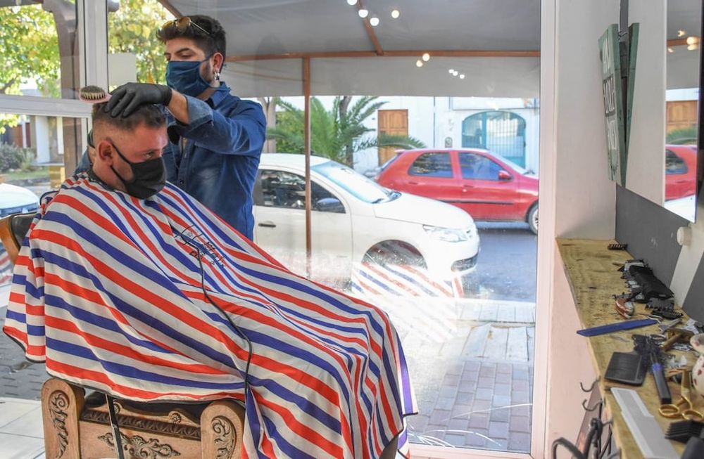 Peluquerías: un regreso con menos clientes y mayores medidas de bioseguridad
