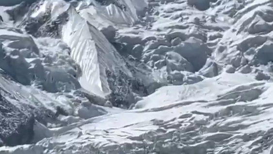 Nepal: buscan a dos personas atrapadas por una avalancha en Annapurna
