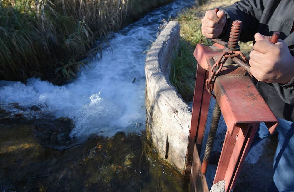 En comparación con febrero del año pasado, se estiman incrementos del 200% para el riego agrícola y de 560% para las bodegas en la época de elaboración. Foto: José Gutiérrez / Los Andes