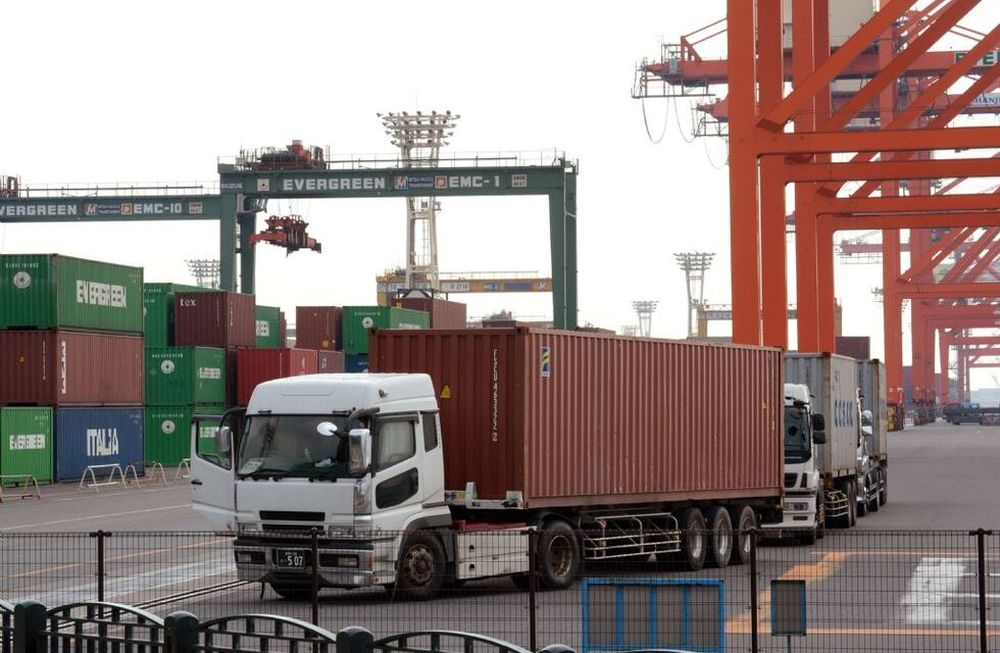Fuerte suba de importaciones limit&oacute; el super&aacute;vit comercial de diciembre.