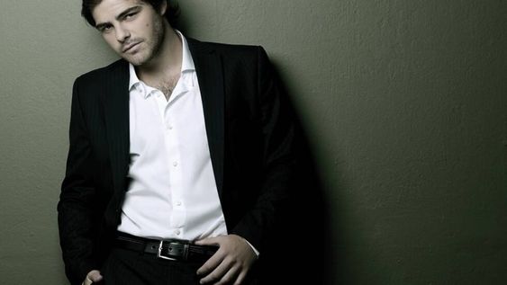 Peter Lanzani: “Ser actor es jugar todo el tiempo”