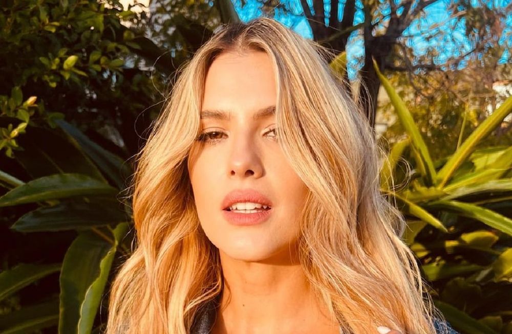 Mery del Cerro dio una clase de glamour con colores vibrantes.