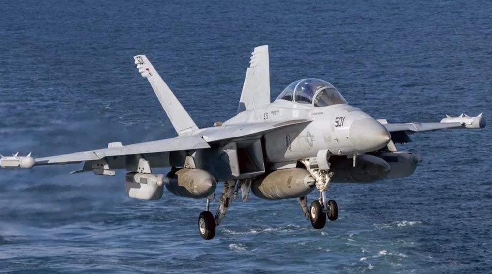 Dos cazabombarderos F-18 y un avión EA-18G Growler fueron detectados sobre el Golfo de Venezuela, en un sobrevuelo que encendió las alertas en Caracas.