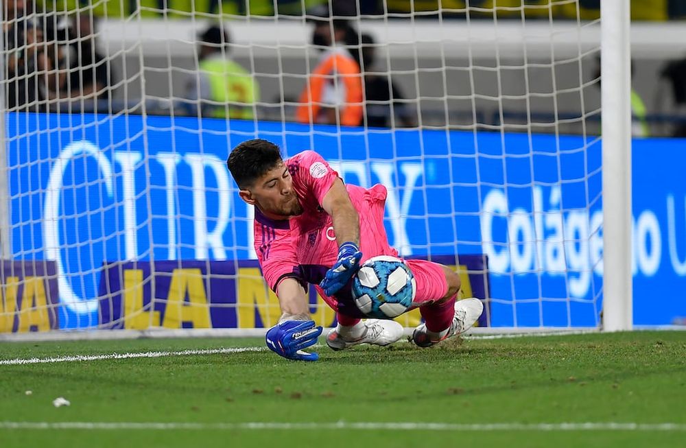 Agustín Rossi se convirtió en un especialista a la hora de atajar penales. Hoy, es el jugador con más reconocimiento en el Mundo Boca. / Gentileza.