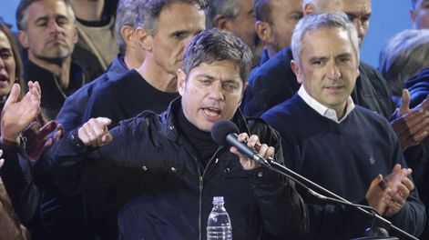 El gobernador bonaerense, Axel Kicillof, insistió hoy en la necesidad de que el presidente Javier Milei “levante el teléfono” para coordinar con él una reunión entre ambos, después del triunfo del peronismo en las elecciones legislativas del distrito.
