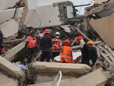 Asciende a más de 4.700 la cifra de muertos tras los terremotos en Venezuela