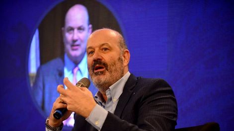 La insólita comparación que hizo Sturzeggener con el Hombre Araña y que afecta a los docentes