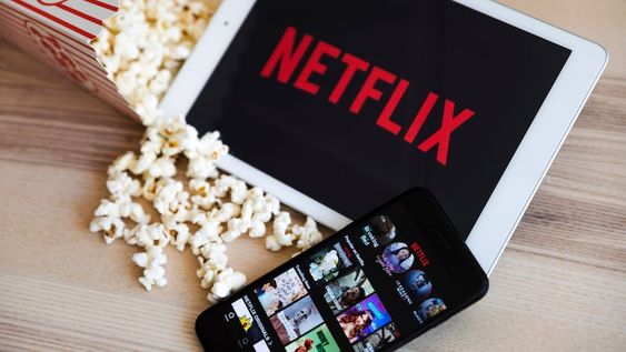 Netflix y su estrategia para que no se pueda compartir la cuenta entre amigos y familiares