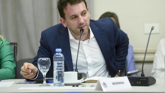 El ministro de Educación, Tadeo García Zalazar, volvió a referirse al financiamiento de la educación en una reunión del CFE. Foto: Prensa Gobierno.