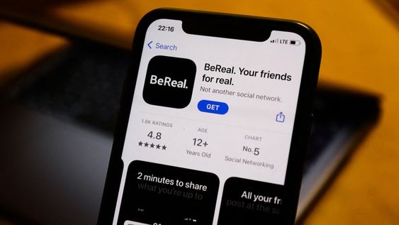 BeReal, la red social que invita a ser auténtico y es furor por su falta de filtros.