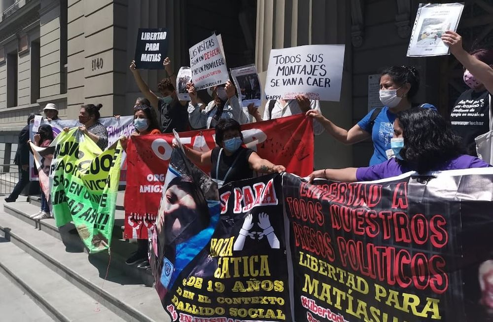 “No son delincuentes, son luchadores sociales”: Familiares y organizaciones impulsan Ley de Indultos para liberar a presos de la revuelta. Gentileza / diarioUchile