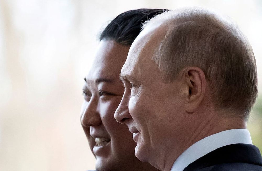 Vladimir Putin, presidente de Rusia, y Kim Jong Un, líder supremo de Corea del Norte, en una imagen de archivo durante una visita de Putin a Corea.