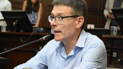 El senador Vaquer solicitó que el Ejecutivo ayude con recursos económicos a productores ganaderos de Lavalle  - Gentileza