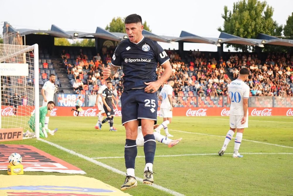 Independiente Rivadavia se impone en Victoria, gracias a un solitario gol de Florentín.