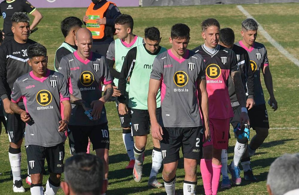 Mendoza 01 Agosto  de 2021  DeportesFútbol AFA - El  Club Atlético Gimnasia y Esgrima  cayó sin atenuantes ante Quilmes por 3-0 en uno de los paridos de la fecha 19 de la Zona A de la Primera Nacional.Foto: Orlando Pelichotti / Los Andes