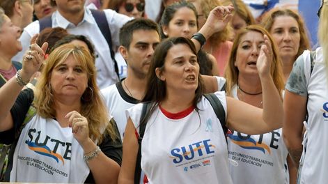 Arrancan las paritarias 2024 en Mendoza. Carina Sedano, titular del SUTE (derecha). Imagen de archivo: Archivo Los Andes