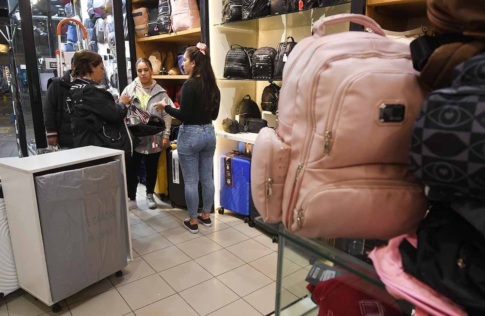 El procedimiento permitirá a los emprendedores obtener una habilitación provisoria de comercio el mismo día. / Foto: Archivo Los Andes