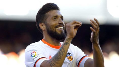 El ex jugador de la Selección Nacional, Ezequiel Garay, en el radar de los popes de River