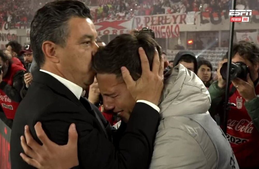 Marcelo Gallardo se despide de los hinchas de River a pura emoción.