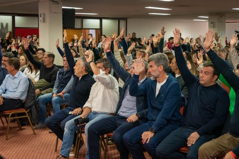 El congreso extraordinario de la UCR elegirá los candidatos.