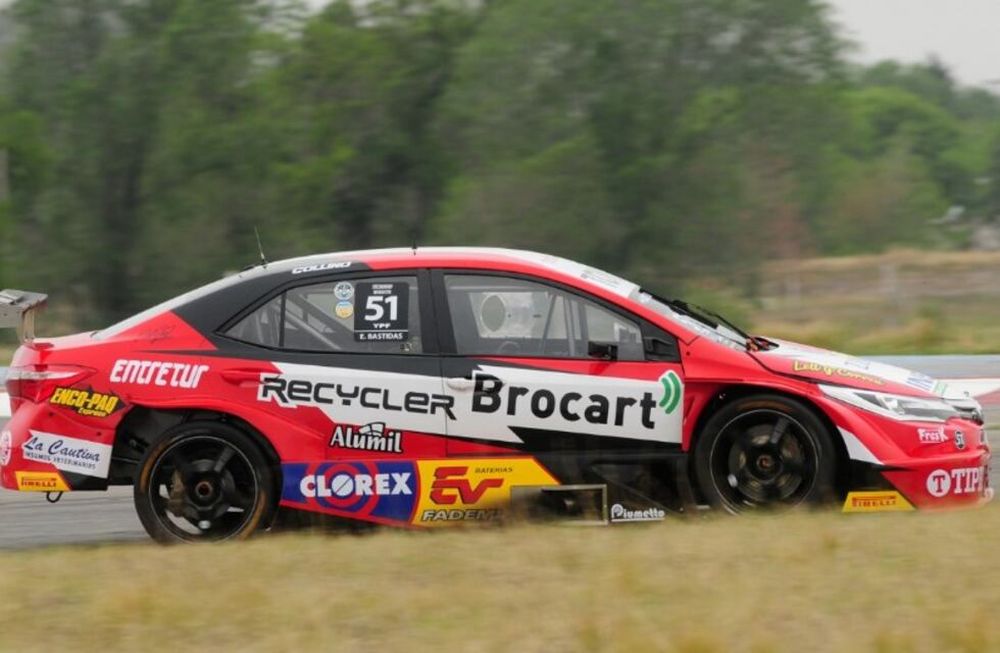 Pole con tiempo empatado para Bastidas