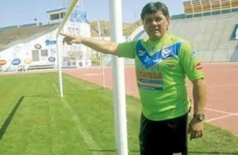 Tengo un plantel de alcohólicos, denunció un DT argentino
