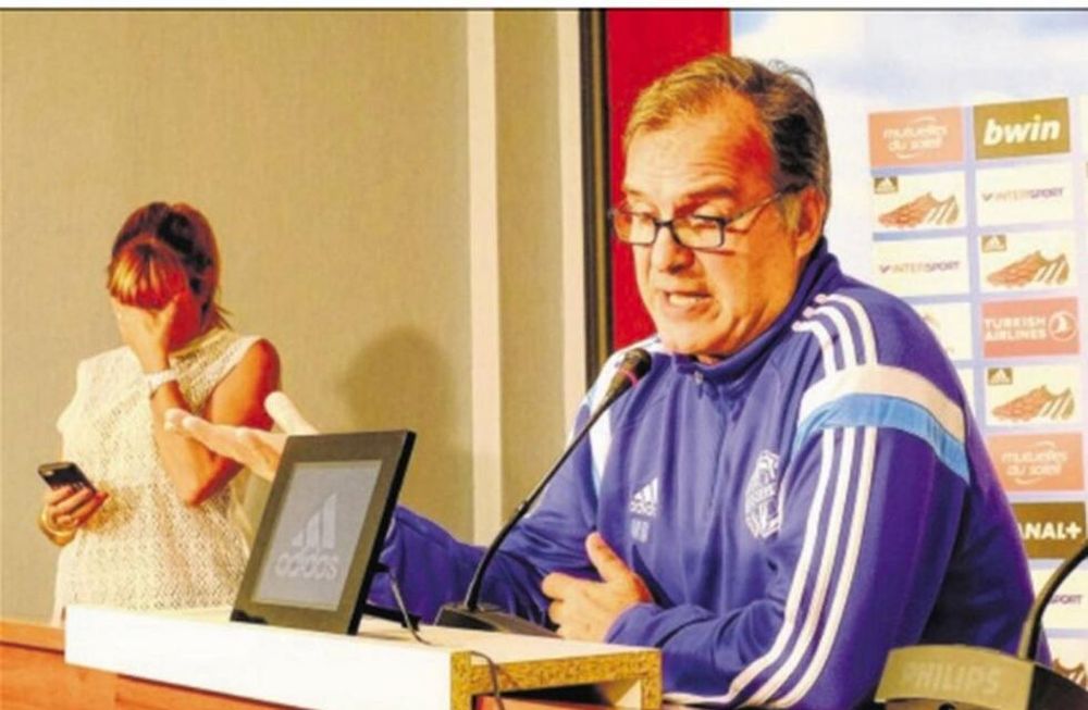 La foto de Bielsa que recorre el mundo y se hace viral