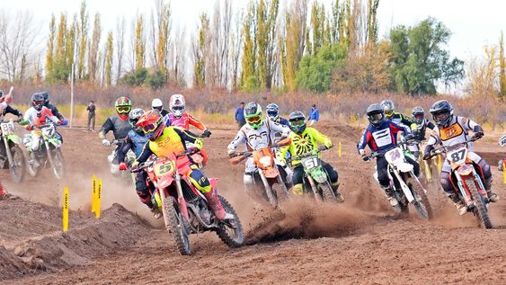 Gran cantidad de publico y participantes tuvo la tercera fecha del campeonato mendocino de Motocross