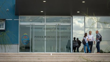 Los Andes | En Mendoza está vigente la normativa por la cual la participación en este tipo de procedimiento judicial es por sorteo según el DNI y cualquier persona, salvo las excepciones contempladas, podría ser convocada para ser jurado.  Foto: Ignacio Blanco / Los