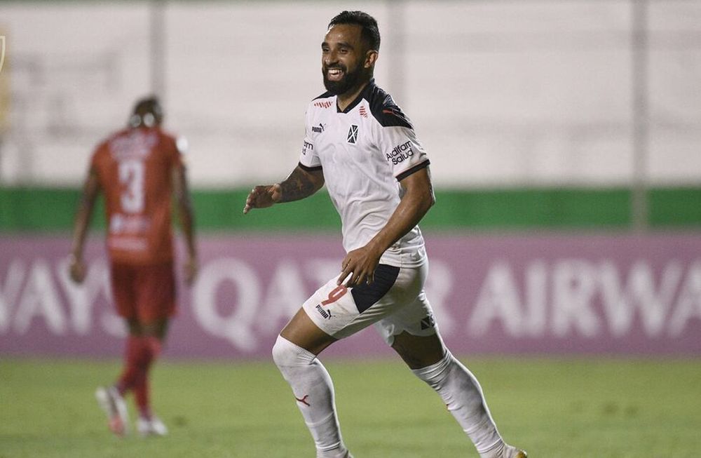 Jonathan Herrera, autor de todos los goles del Rojo ante Guabirá. (Prensa Independiente)