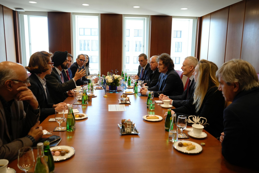 Javier Milei se hab&iacute;a reunido con el presidente del Banco Mundial, Ajay Banga, en la sede del organismo en Washington. (archivo)