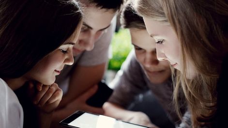 Nación prioriza la ludopatía como política pública de salud para abordar las apuestas en adolescentes.&nbsp;| Foto: Freepik