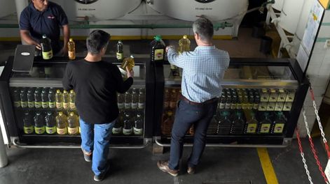 El crecimiento de la actividad económica se desaceleró en el país. Foto: Orlando Pelichotti / Los Andes