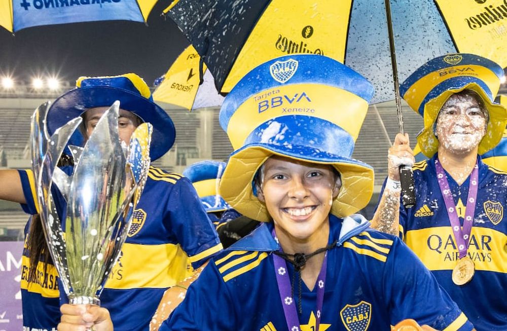 Julieta Cruz, la jugadora mendocina hizo historia con Boca al vencer a River en la primera final del profesionalismo. La alvearense tuvo un paso fugaz por Mendoza.&nbsp;